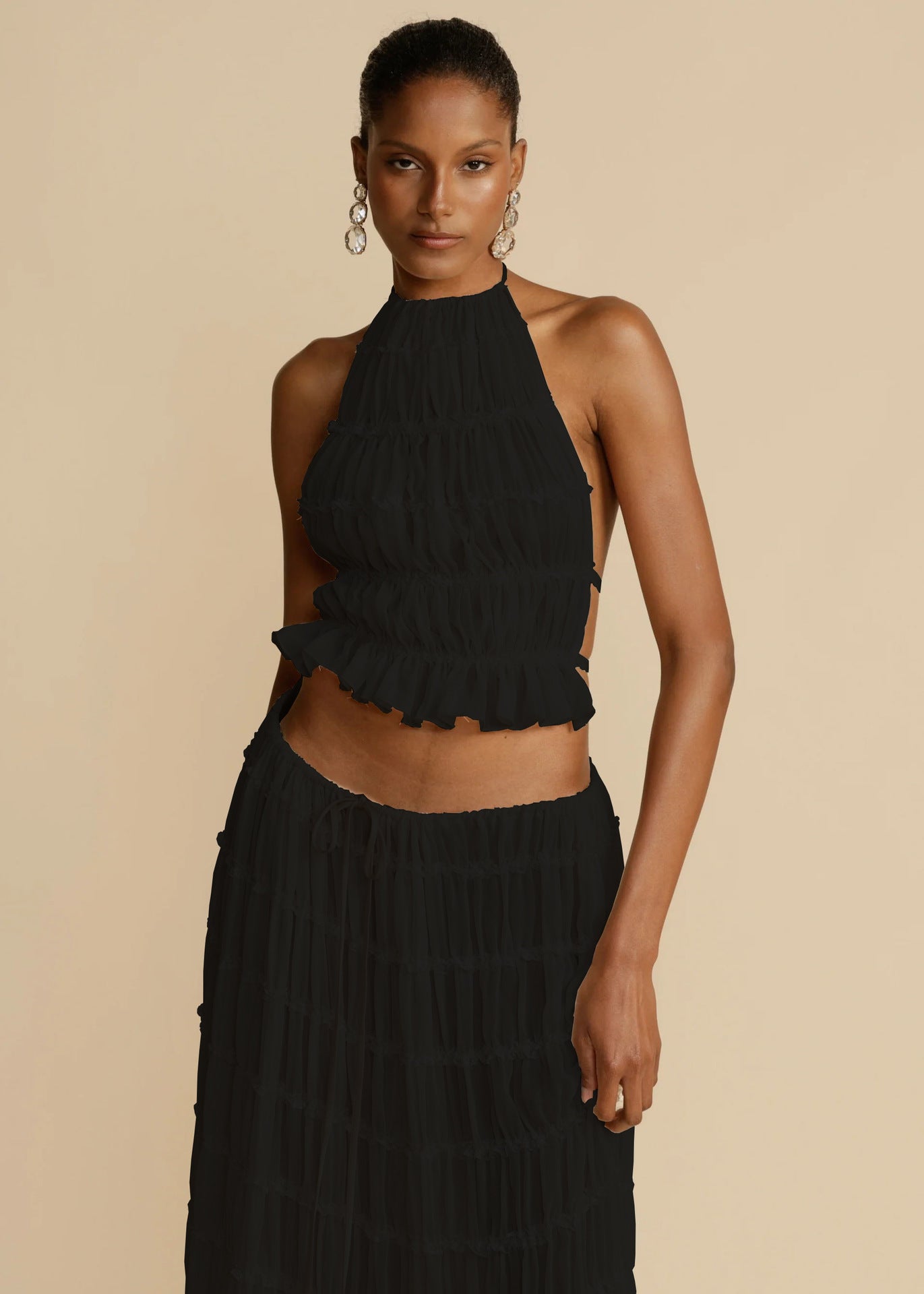 Conjunto Feminino de Vestido com 2 Peças – Top Halter Cropped Sem Mangas e Saia Longa Plissada Sexy para Praia